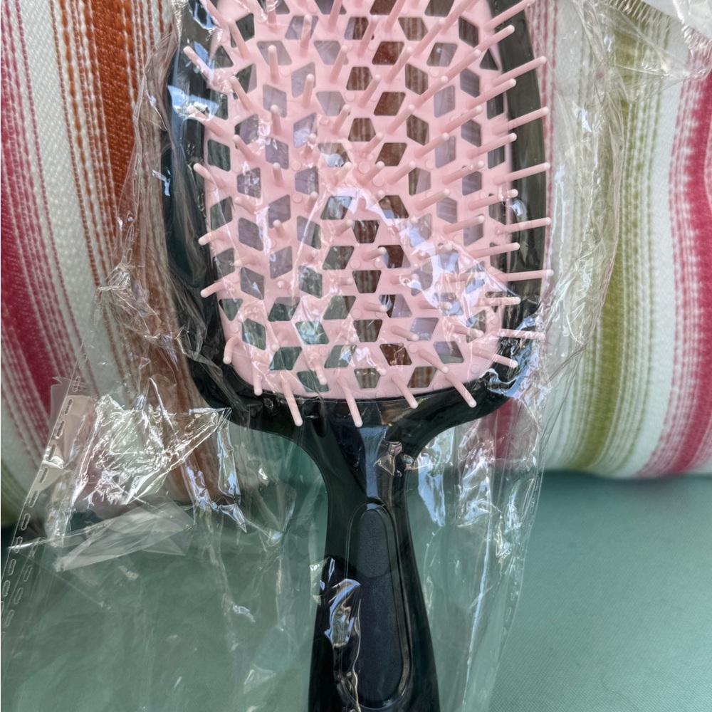 Various Colors Hair Brush To Use In Shower